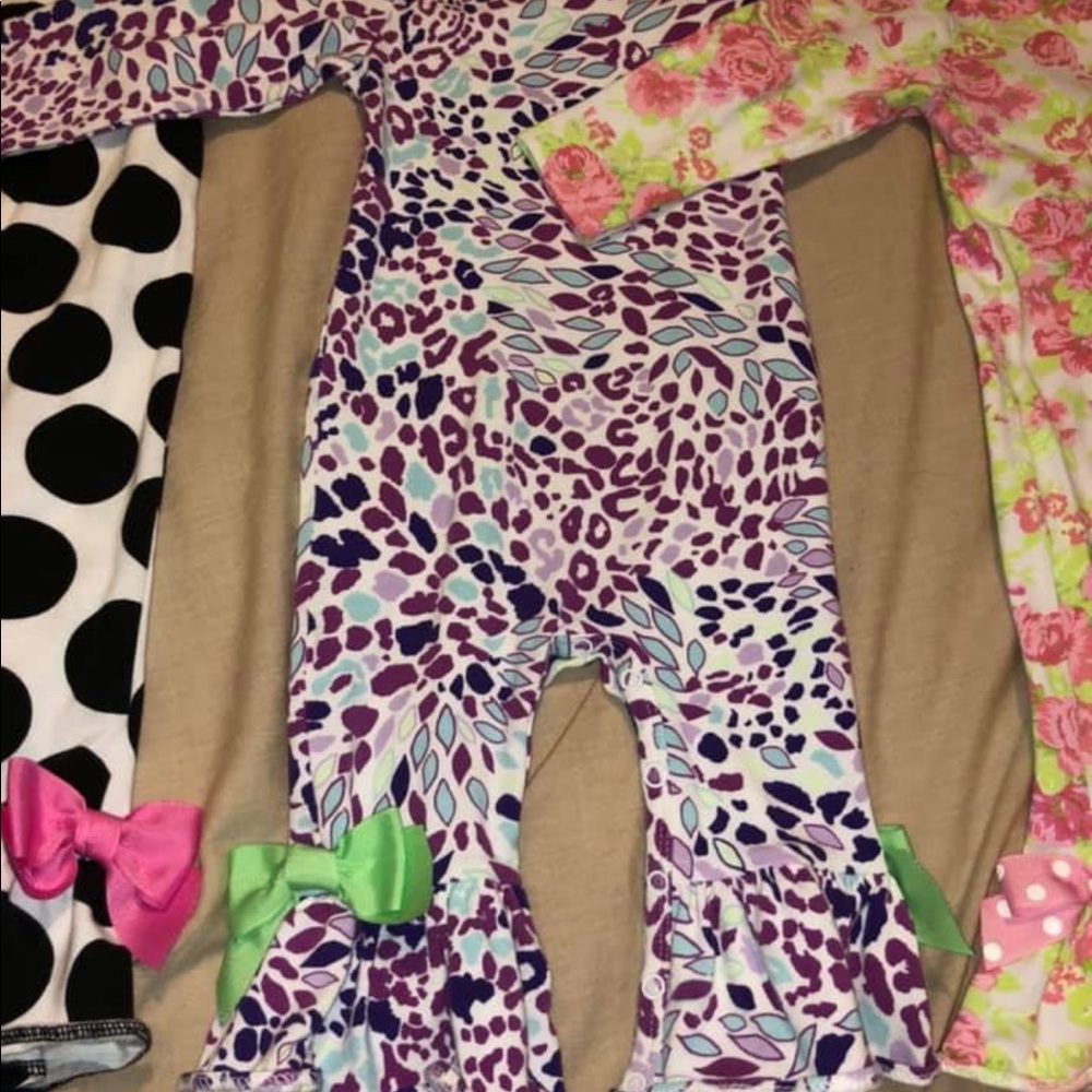 RIC RAC RUFFLES Rompers - Picture 2 of 4